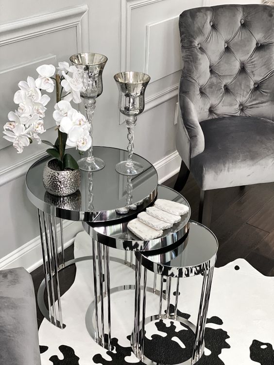 Glass Console Table with Geometric Design
