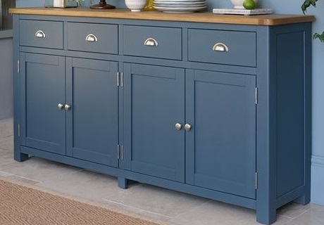 Rustic buffet tables