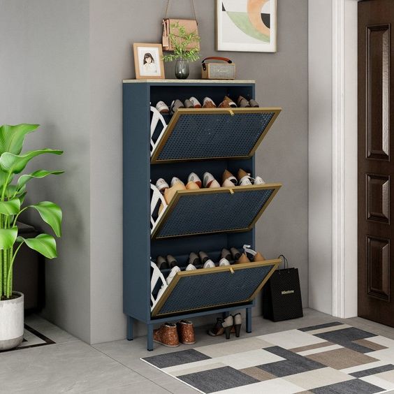 Bamboo Shoe Rack with Cushioned Seating