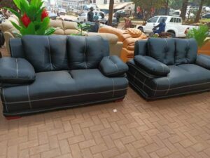 Casual Two-Tone Sofaset with Console