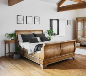 Traditional Wooden Sleigh Bed