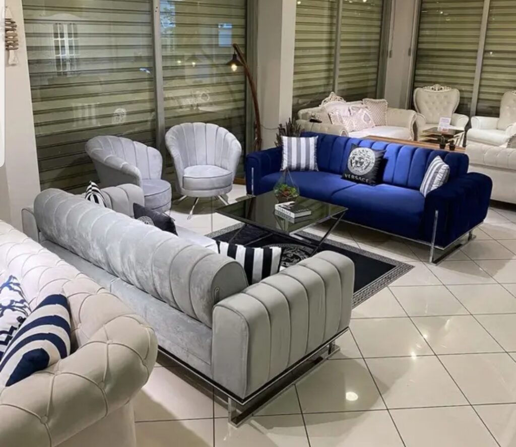 Linen Upholstered Chesterfield Sofaset for Casual Elegance