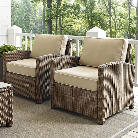 Outdoor Wicker Club Chair for Patio Comfort