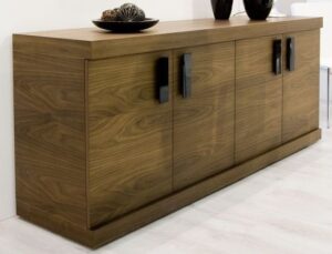 Traditional buffet tables