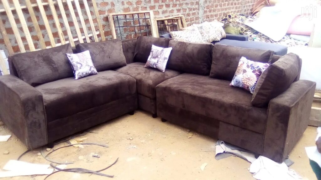 Compact Corner Sofaset with USB Ports