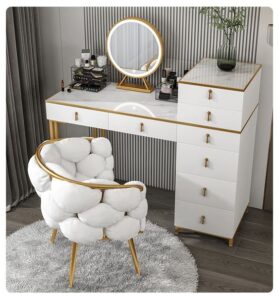 Glamorous Hollywood Vanity Mirror with Dimmable Lights