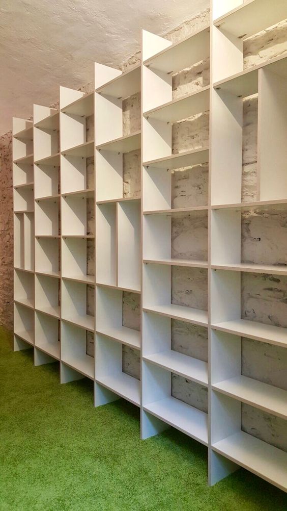 Industrial Wooden Pipe Shop Display Shelves