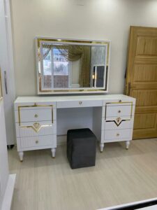 Vintage-Style Vanity Dressing Mirror with Ornate Details