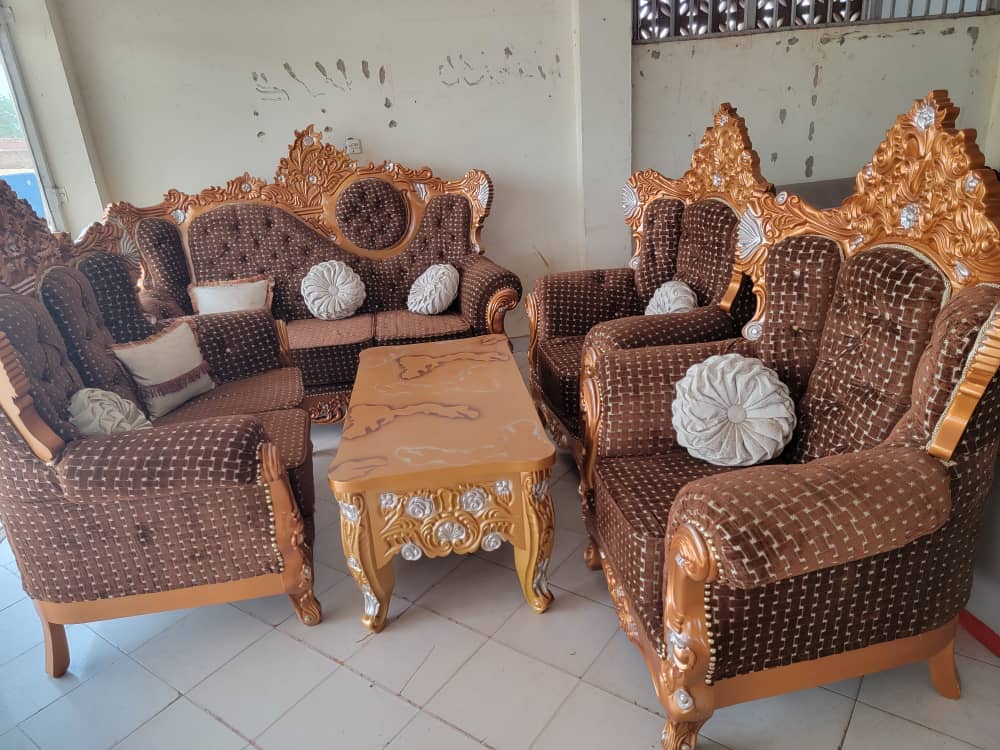 9 Best Wooden Sofa Set Designs in Uganda