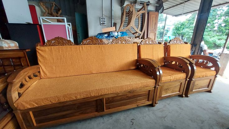 Classic Cedar Sofa Sets