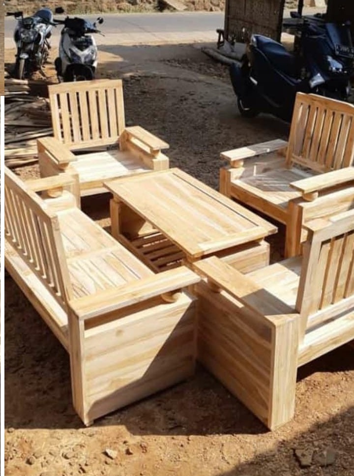 Classic Cedar Sofa Sets