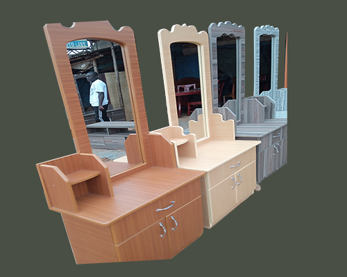 Dressing Mirror i Uganda