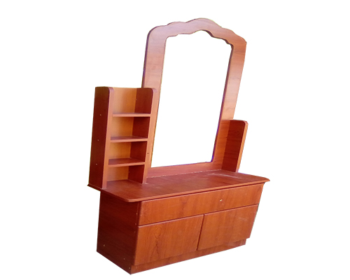 dressing mirror