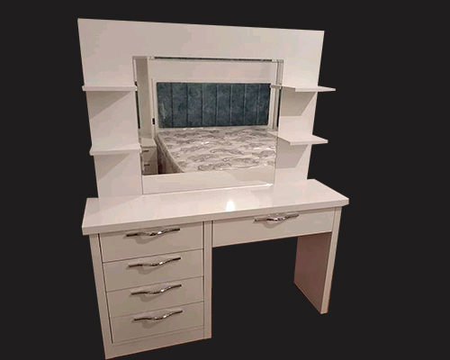 dressing mirror