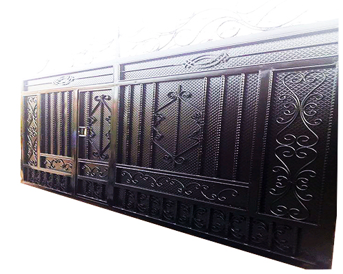 Metallic gate