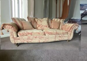 Traditional Sofaset 2 seater