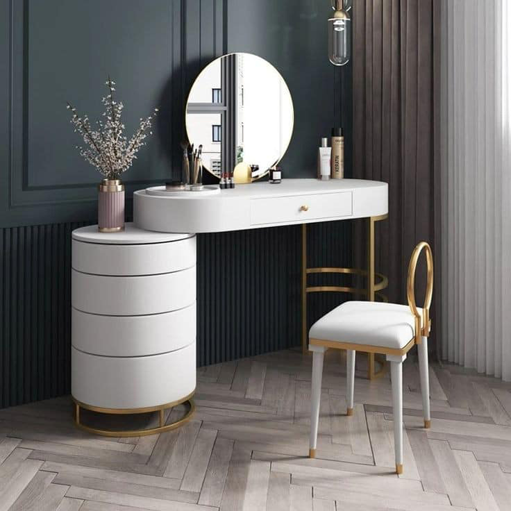 Dressing Table With Mirror And Drawers