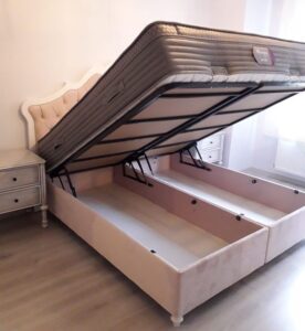 5x6 Feet Upholstered Storage Bed with Gas Lift Mechanism