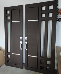 Aluminum Double Entry Doors with Decorative Inserts