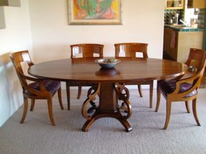 Oval Dining Table with Cross Legs