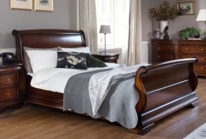 Sleigh Bed with Mahogany Finish