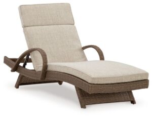 Outdoor Wicker Chaise Lounge