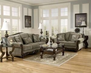 Traditional Camelback Sofa with Rolled Arms