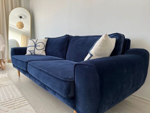 English Roll Arm Sofaset with Storage