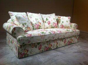 Floral Print English Roll Arm Loveseat