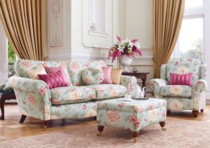 Floral Print English Roll Arm Loveseat