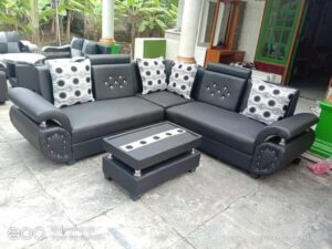 Retro-Inspired Curved Sofa with Tufted Back