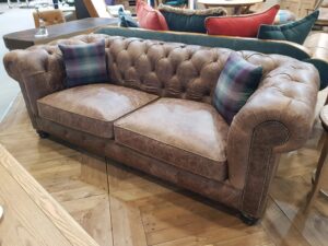 3-Seater Small L-Shaped Chesterfield Sofaset