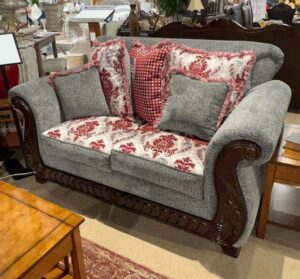 2-Seater Floral Print Loveseat with Rolled Arms