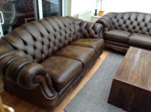 6-Seater Distressed Leather Chesterfield Sofa