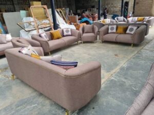 6-Seater Chesterfield Sofaset with Wooden Accents