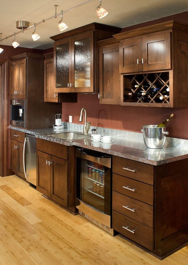 Classic Wood Finish Kitchen Cabinets