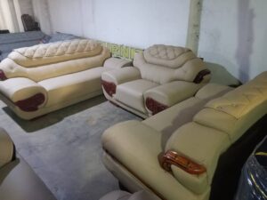 6-Seater Classic Wooden Trim Sofaset