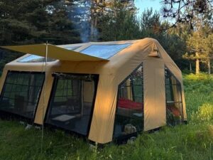 Clamshell Hard Shell Roof Tent
