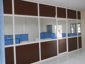 Aluminum Office Partition with Wooden Finishing