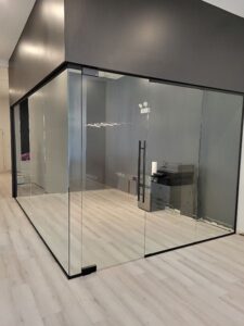 Aluminum and Glass Office Partition